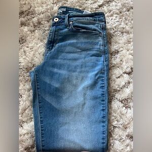 Denizen Levi’s Denim Blue Women's Jeans - 
Size 6 med